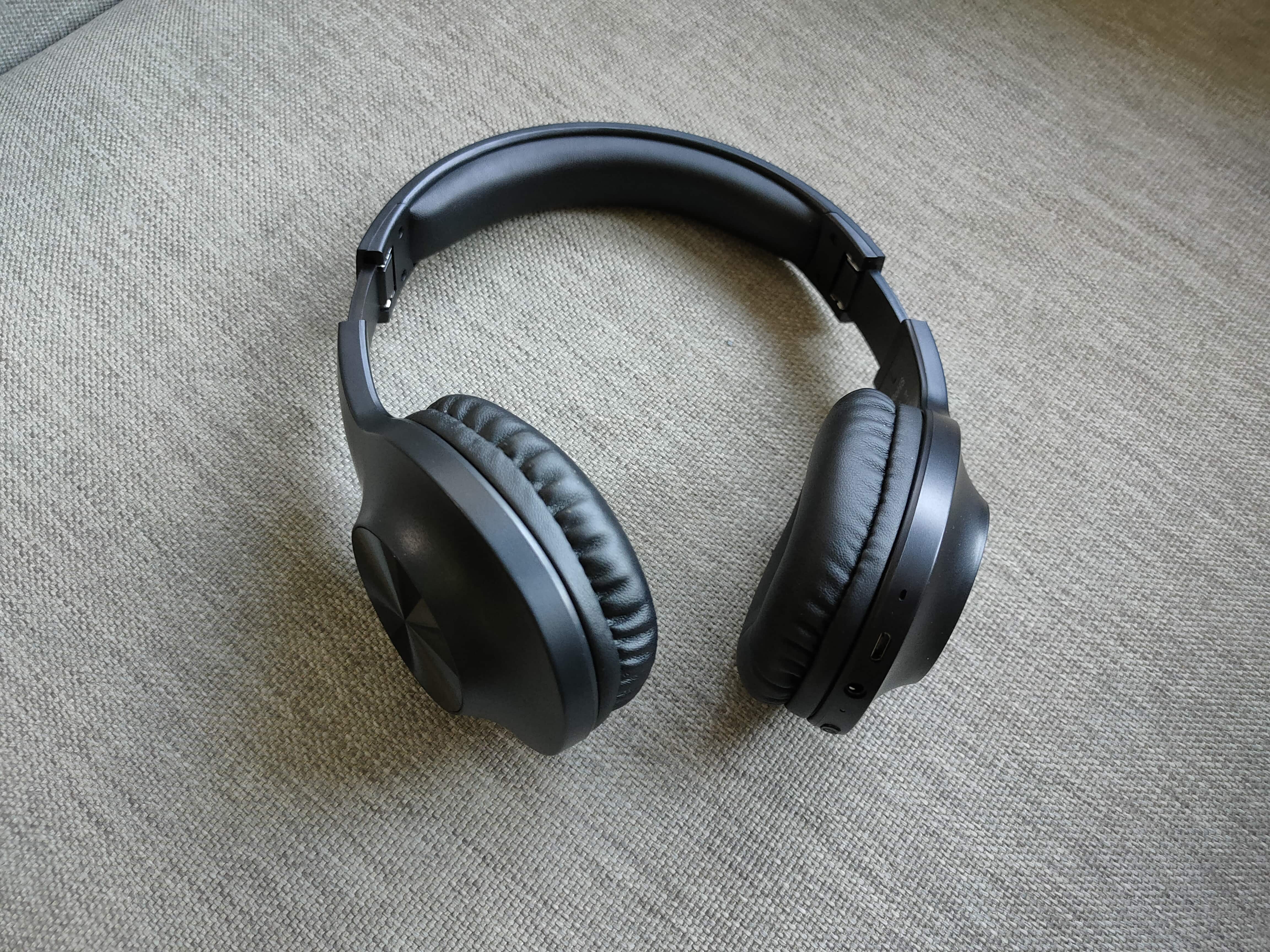Lenovo HD 116 headphones