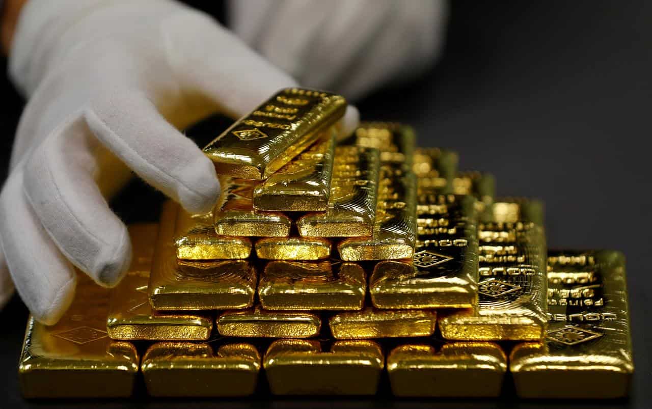 Gold imports dip 8.86 pc to USD 27 bn during Apr-Feb 2020