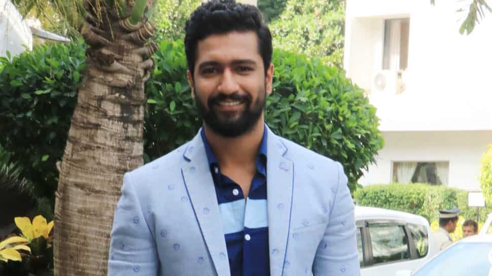 Vicky Kaushal donates 1 crore to COVID-19 relief funds | Zee Business
