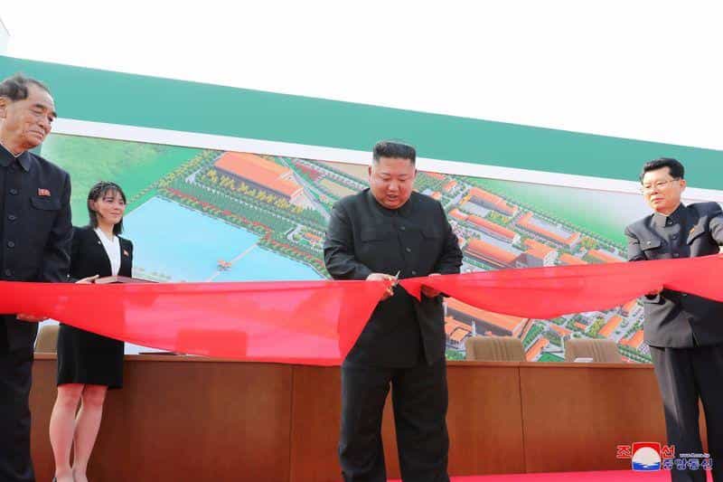 Kim Jong-un appears in public, attends ribbon-cutting ceremony