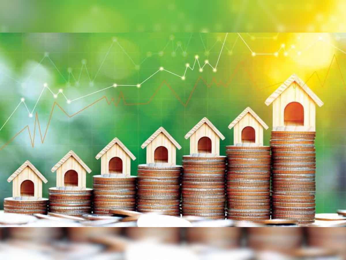 Realtors bet high on NRI investment as Rupee