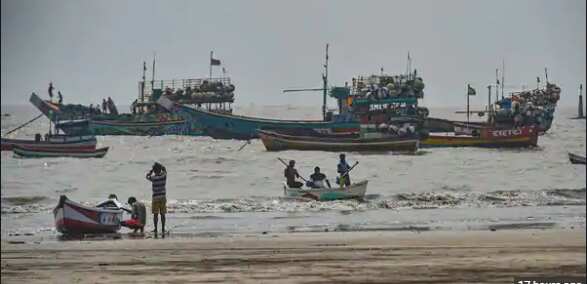 Cyclone Nisarga: Maharashtra and Gujarat under threat as storm intensifies in Arabian Sea
