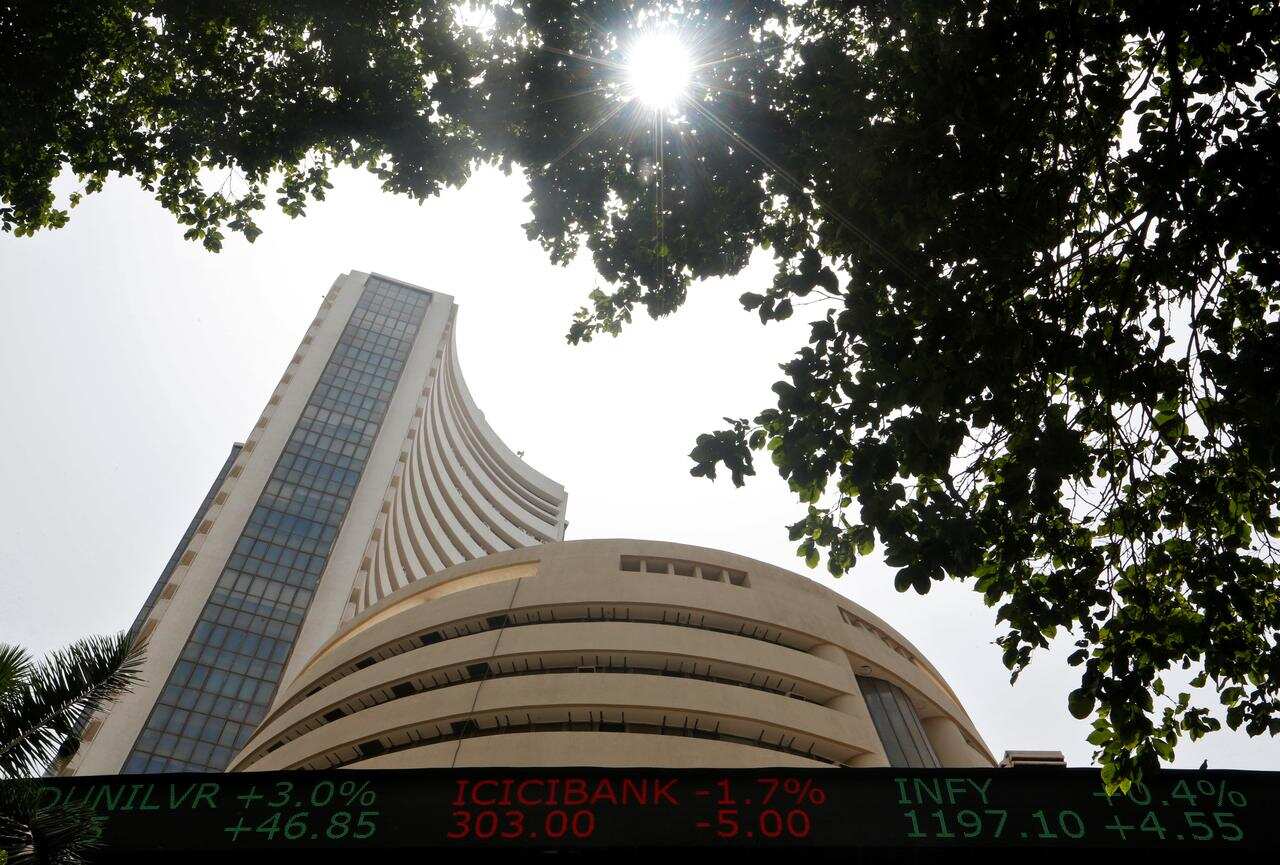Stock Market: Sensex rises 522 points, Nifty near 10K; Oberoi Realty, Kotak Mahindra Bank shares rise