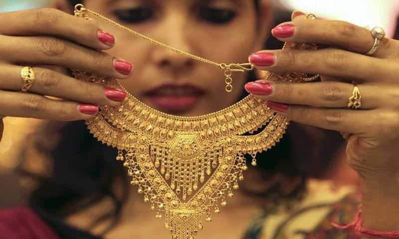 Gold price may go down to Rs 46,000 as investors booking profit; see what experts just said