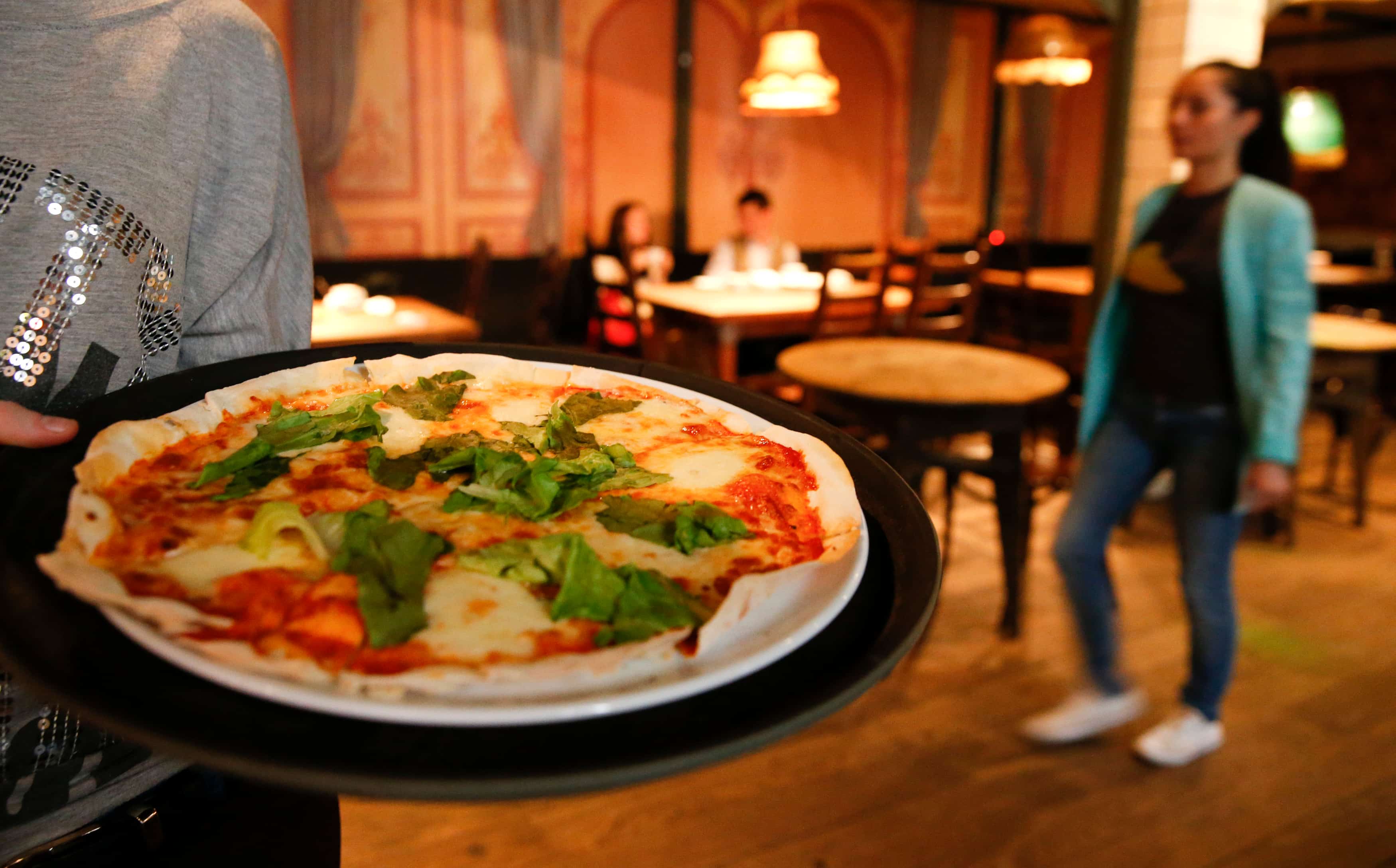 SOPs for restaurants: 50% seating, disposable menus