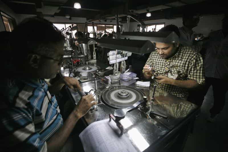 Govt extends time for duty-free import of diamonds sent for certification