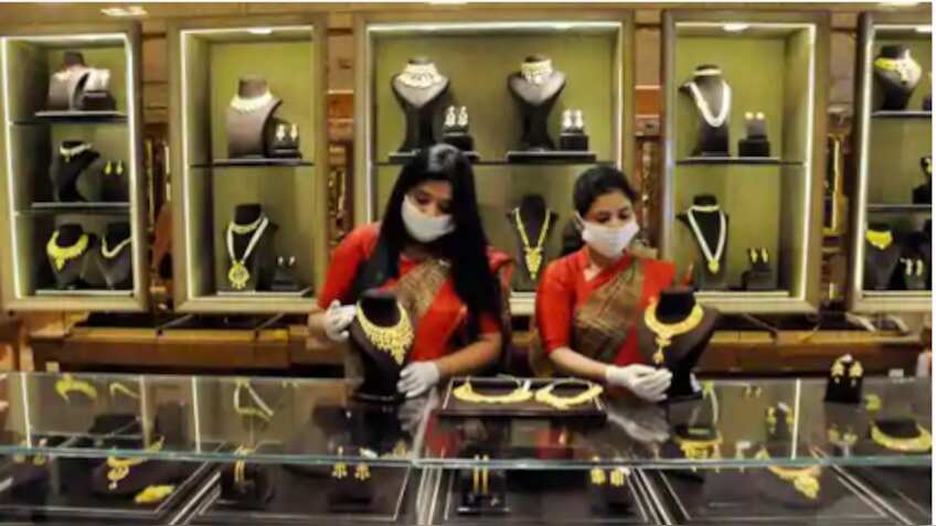 Gold price hits new high on 13th consecutive day! Silver soars to Rs 72,980 per peak