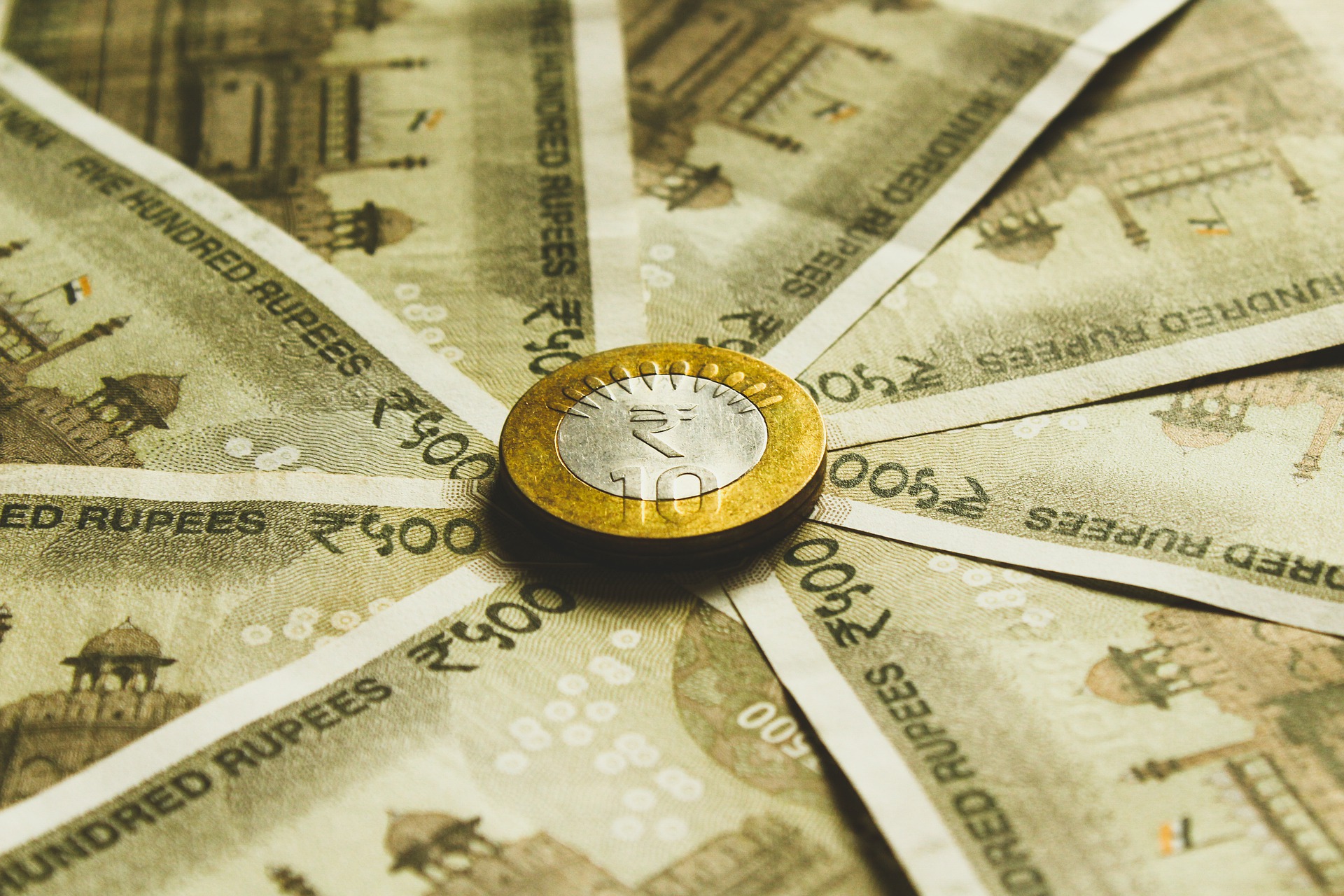 Bank Fixed Deposits vs RD vs other deposits! Know these income tax rules that may take away your money