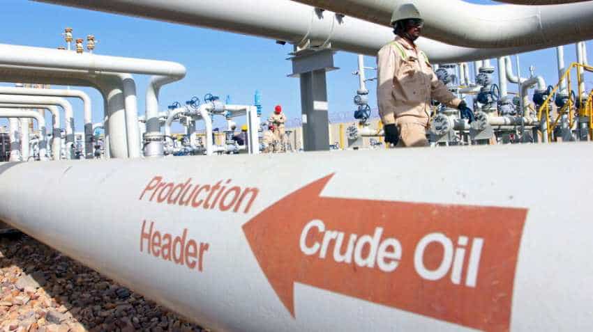 Oil price eases as US production returns after storm