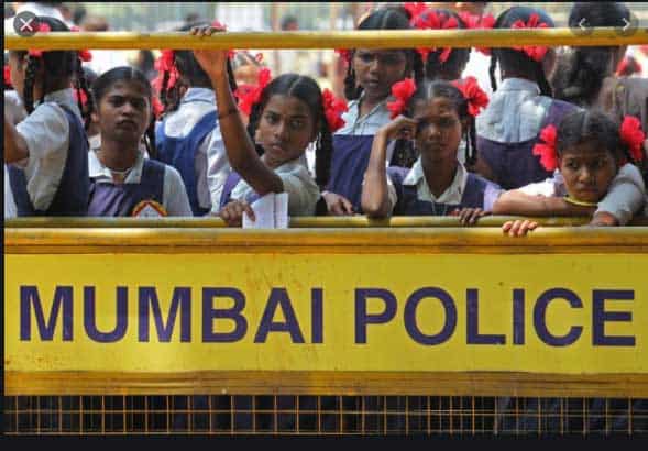 40,000 Mumbai police salary accounts to be shifted to HDFC Bank from Axis Bank