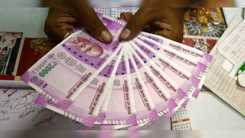 Senior Citizens Savings Scheme - HDFC Bank vs ICICI Bank: Get higher returns under Special FD plan! Check details