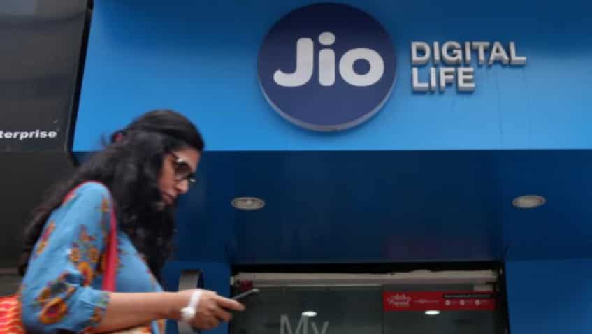 Reliance Jio Rs 444 plan other benefits