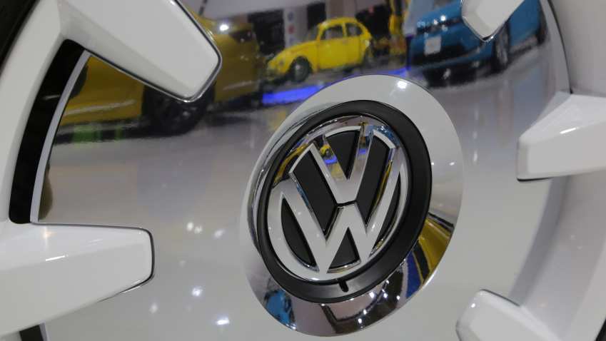 Volkswagen Operating Profit Drops By Half In 2020 | Zee Business