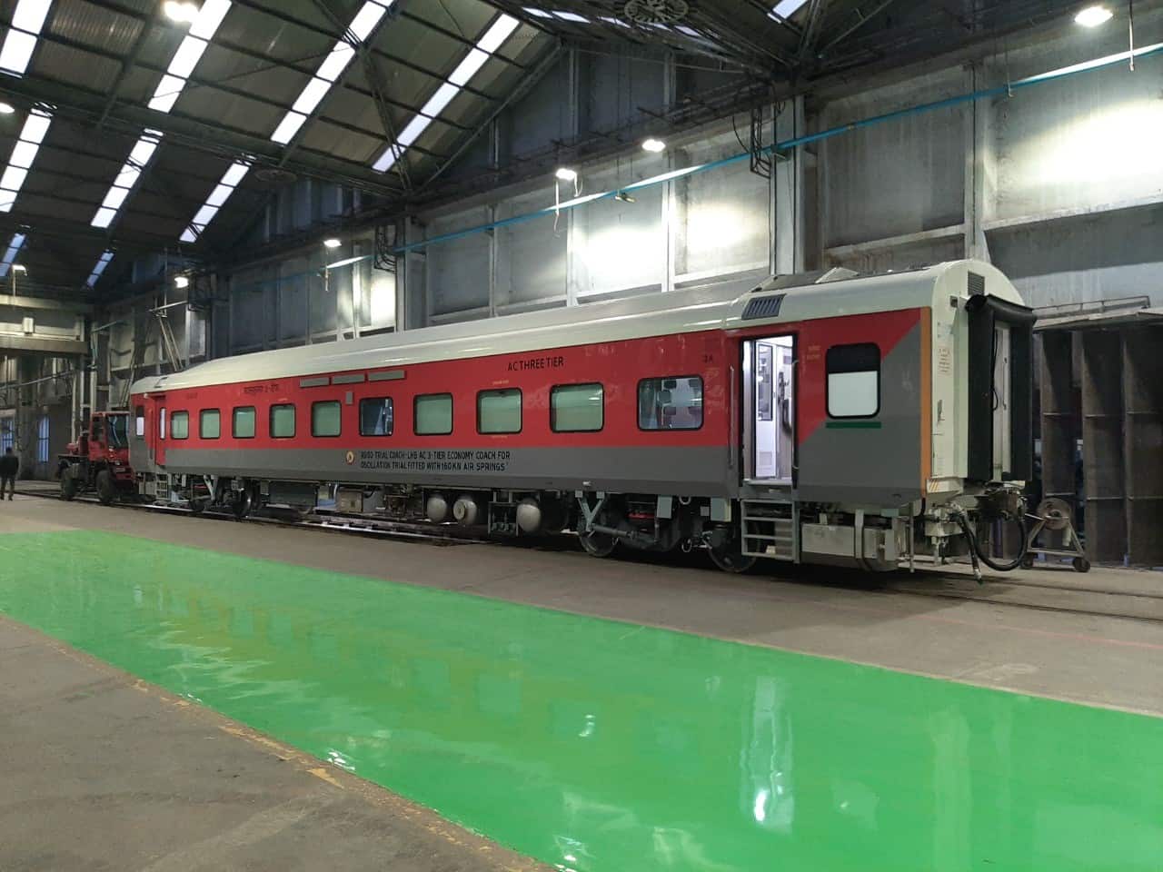 Wow! New age, ultra-modern Indian Railways 3rd AC coach trains - Check  jaw-dropping pictures | Zee Business