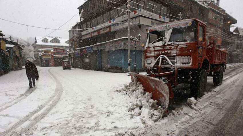 Weather report today: Fog in Jammu, thin clouds in Kashmir