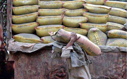 ACC share price hits new LIFE HIGH for second day in a row, stock up 11% in 5 sessions – check what analyst says