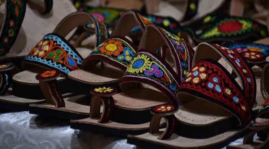 National Handloom's Day BOOST to traditional crafts work! to Flipkart