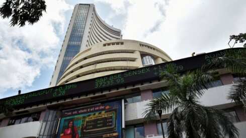 Share Market Closing Bell! Sensex, Nifty End Negative Near Flatline ...