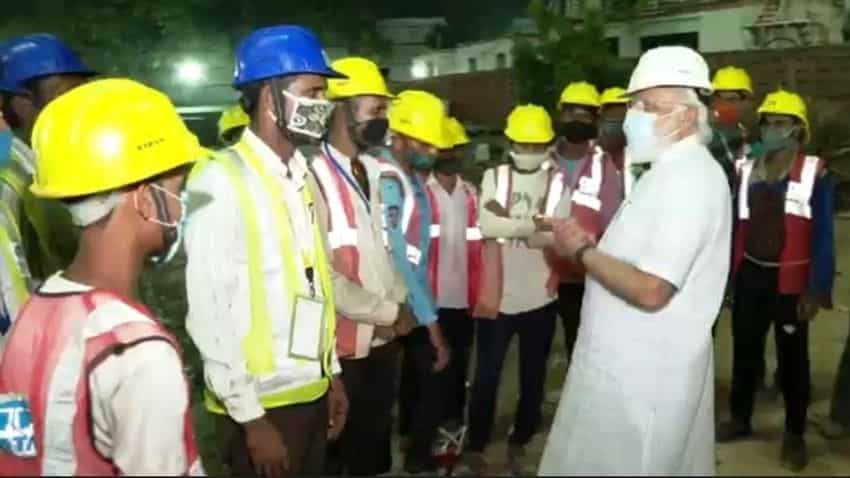 PM Modi spoke to people involved in the construction