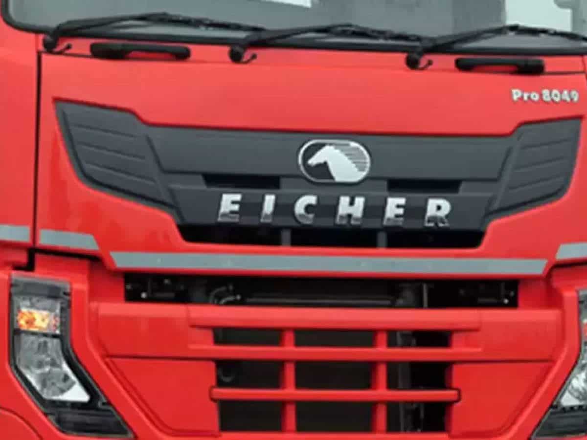 Eicher motors distribution channels | PPT