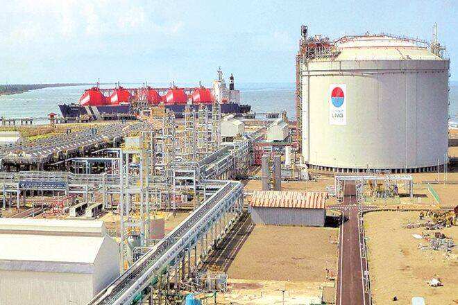 Petronet Q2 net falls 11% to Rs 823 crore