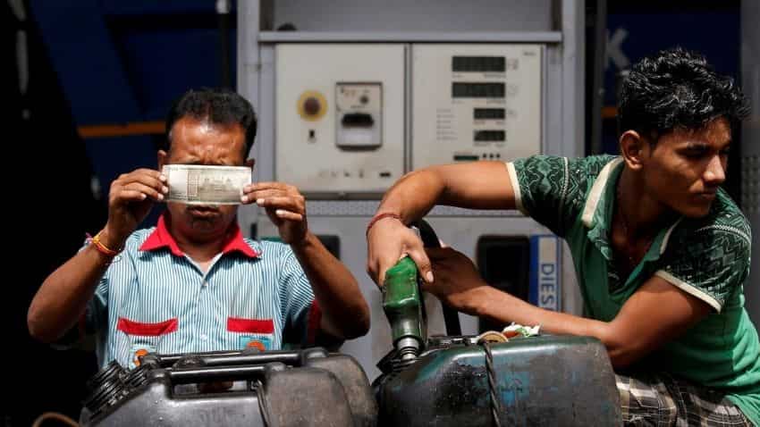 Petrol, diesel prices remain unchanged today: know fuel prices in these cities 