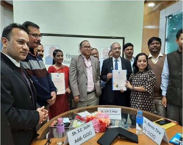 MOIL, workers union ink new wage settlement