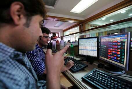 Bulk Deals: Vedanta subsidiaries pick stakes in parent company; stock closes 8% higher - Vimarsana News