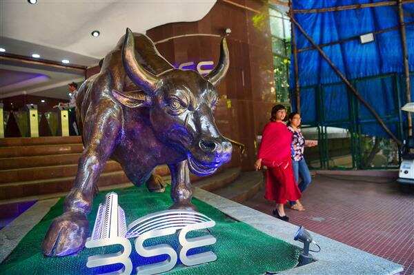 Closing Bell: Sensex, Nifty50 Close On A Positive Note; Kotak Mahindra ...