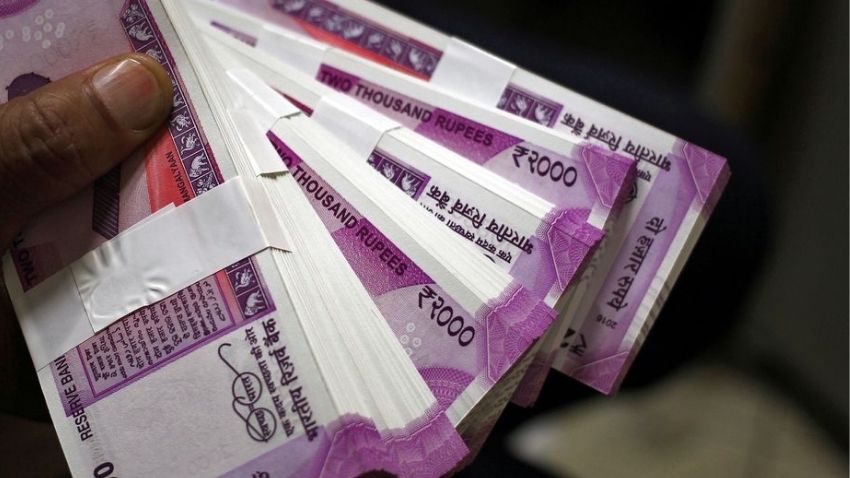 Rupee firms up 16 paise to 75.90 against USD on easing crude prices