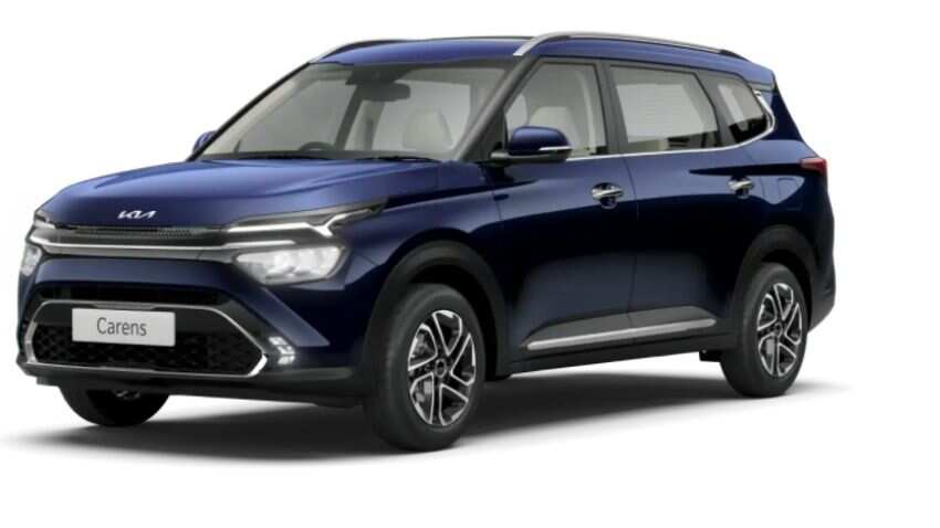 Kia Carens bookings to start from January 14