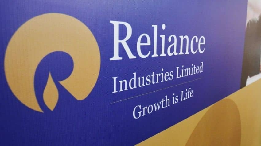 Reliance Industries Limited (RIL) | Sector: Oil & Gas | CMP: Rs 2365.95 |Target: Rs. 3025