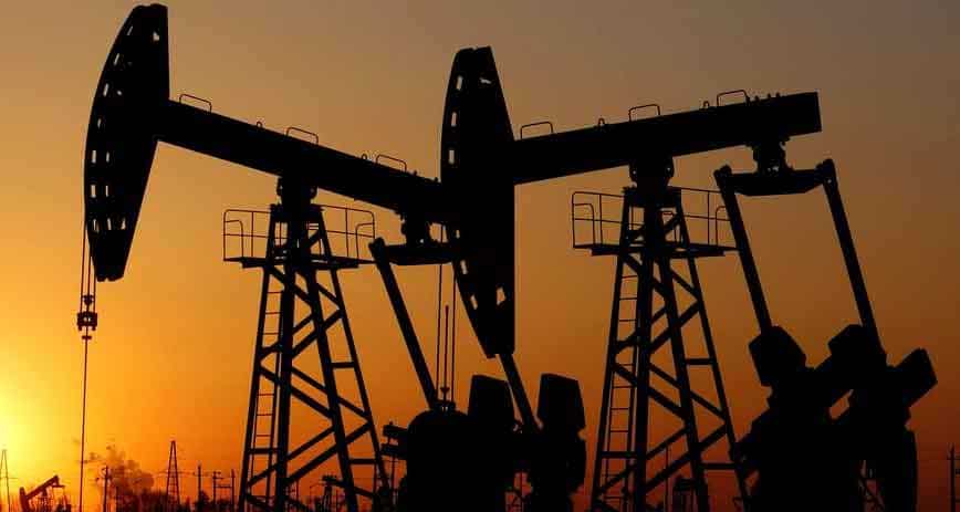 Oil prices ease from 2014 high, supply concerns limit losses