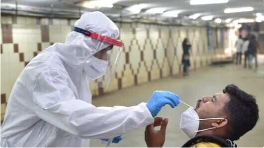 Is India staring at a sharp rise in Omicron wave in next few weeks? Here is what the experts say on the Covid-19 third wave!