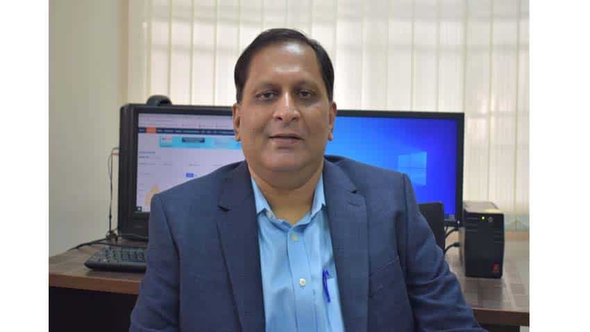 Dalal Street Voice: Rupee likely to weaken if crude prices continue to remain high in a sustained manner: Satish Ramanathan of JM Financial