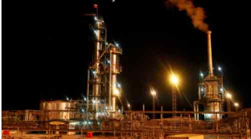 Oil falls on Ukraine peace talk hopes, China demand fears