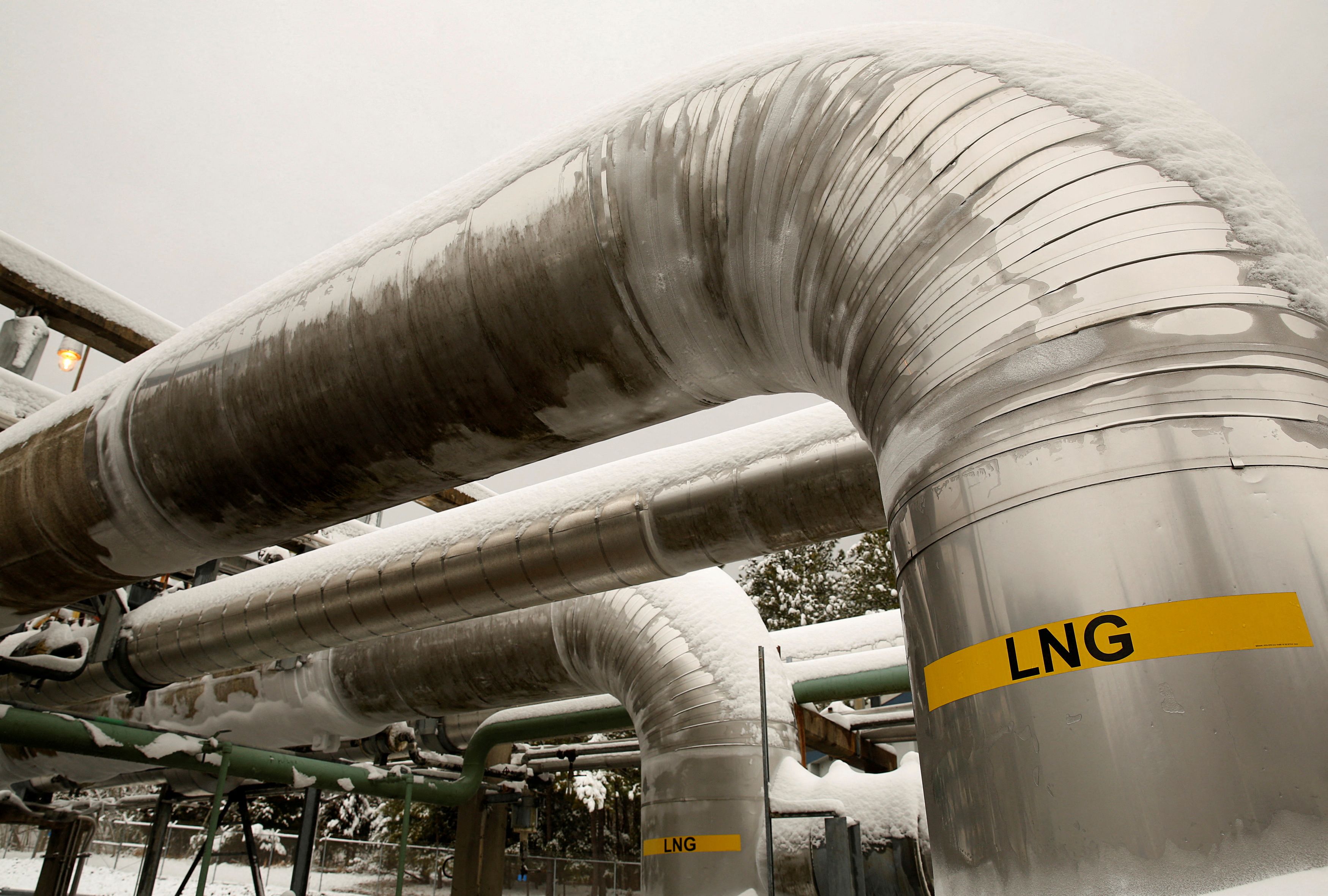 Petronet may look at building 4th LNG import terminal
