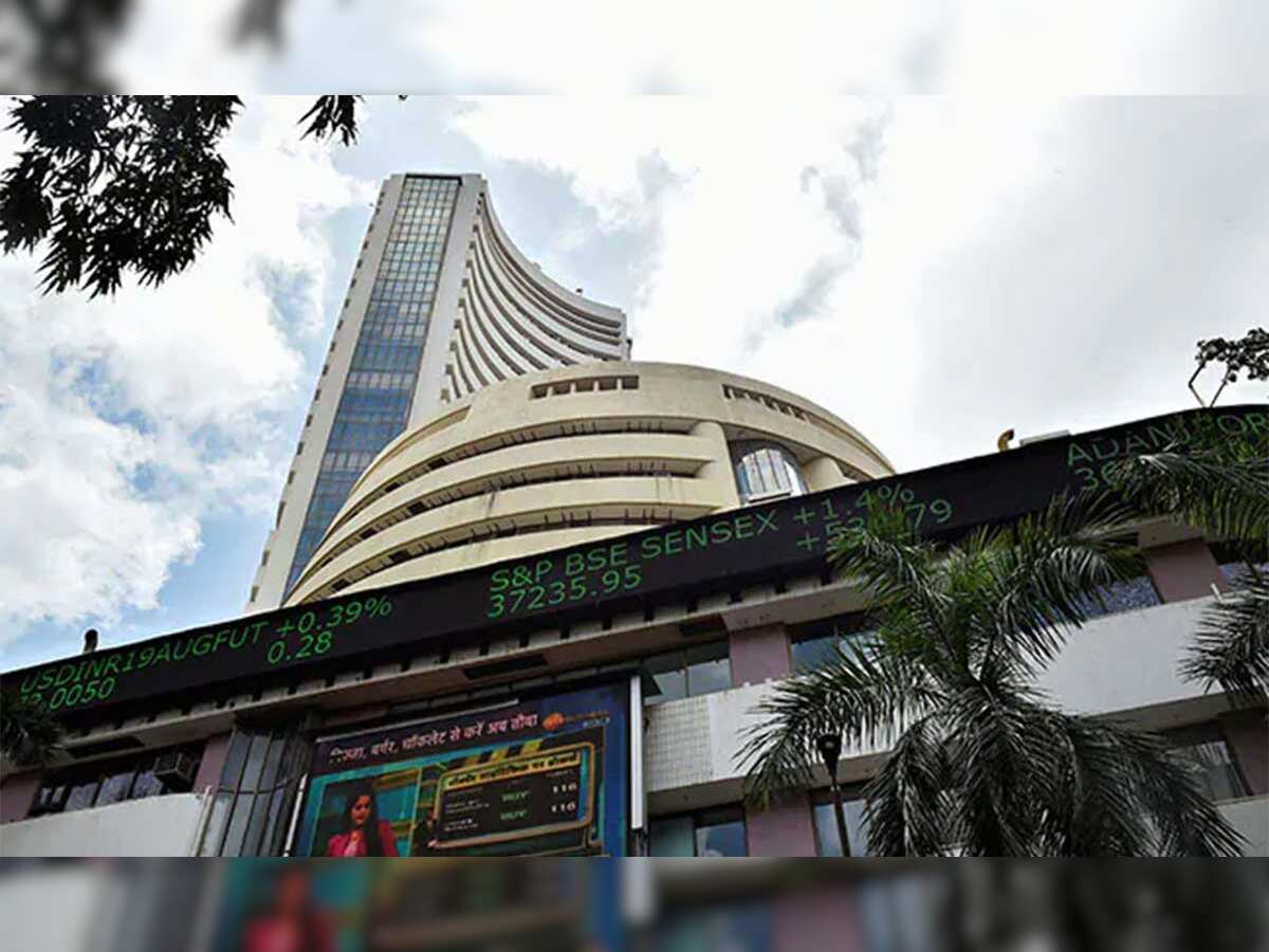 Seven of top 10 firms lose Rs 1.32