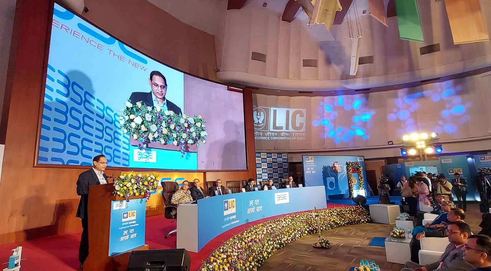 LIC IPO listing highlights: Shares close at nearly 8% discount on listing day; What should investors do with this counter?