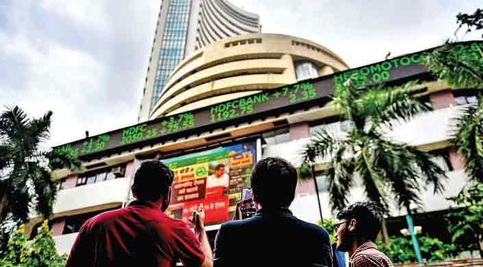 Closing Bell: Nifty sinks below 15,400, Sensex drops 1000 points; Hindalco, Tata Steel, Tech Mahindra top losers