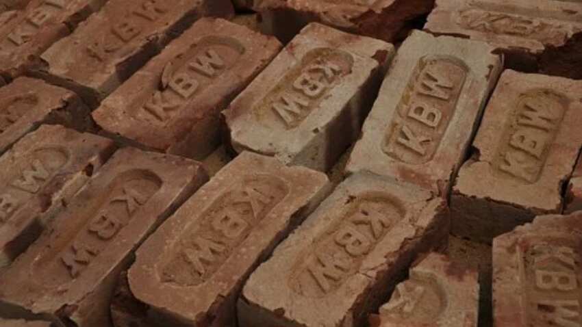  India's June factory growth at 9-month low as inflation worries bite