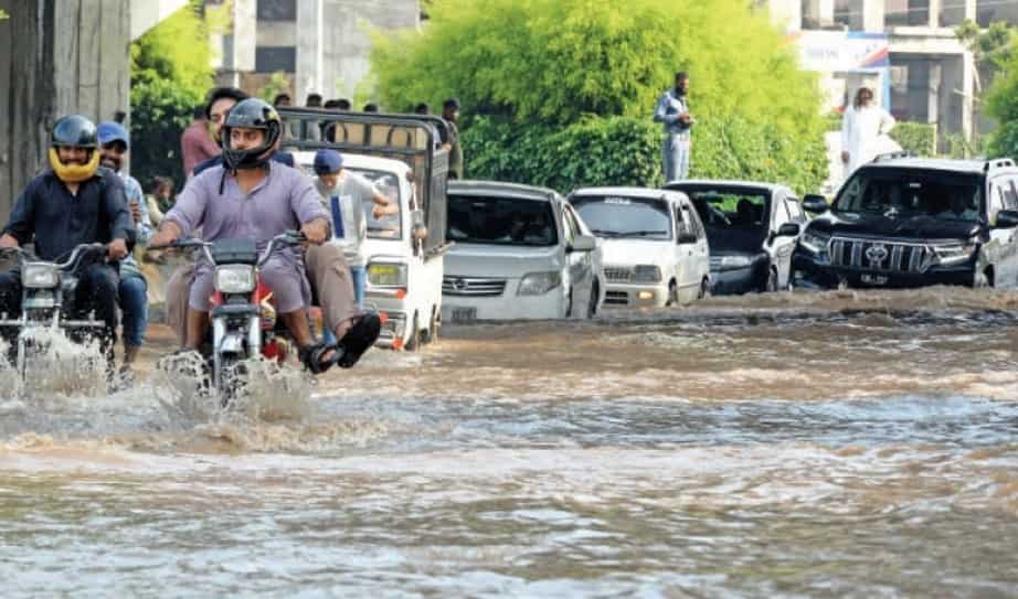 Heavy Rain In Various Parts Of The Country, Watch Detailed Report In This Video