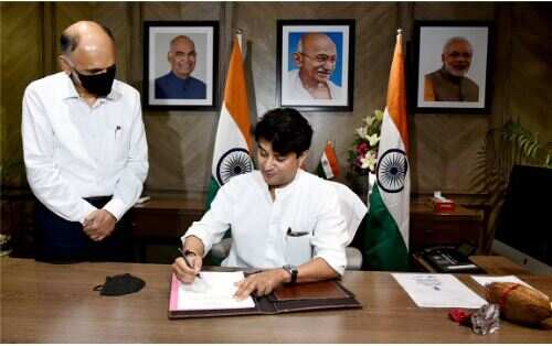 Jyotiraditya Scindia assumes additional charge of Steel Ministry