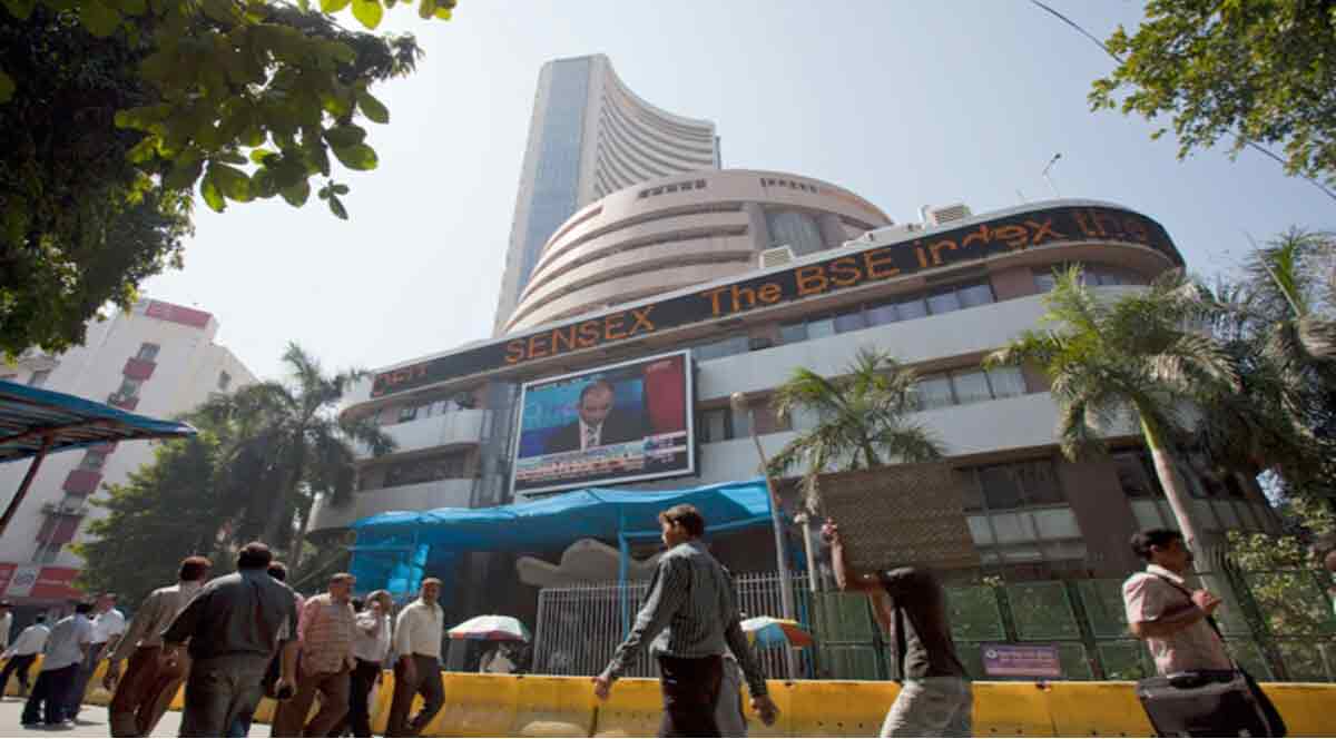 Closing Bell: Nifty above 16, 200, Sensex adds around 300 points; Metal worst hit, bank, FMCG gain