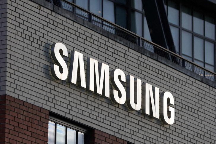 Samsooo Samsung treats smartphone users' data as state secrets: Top global ...