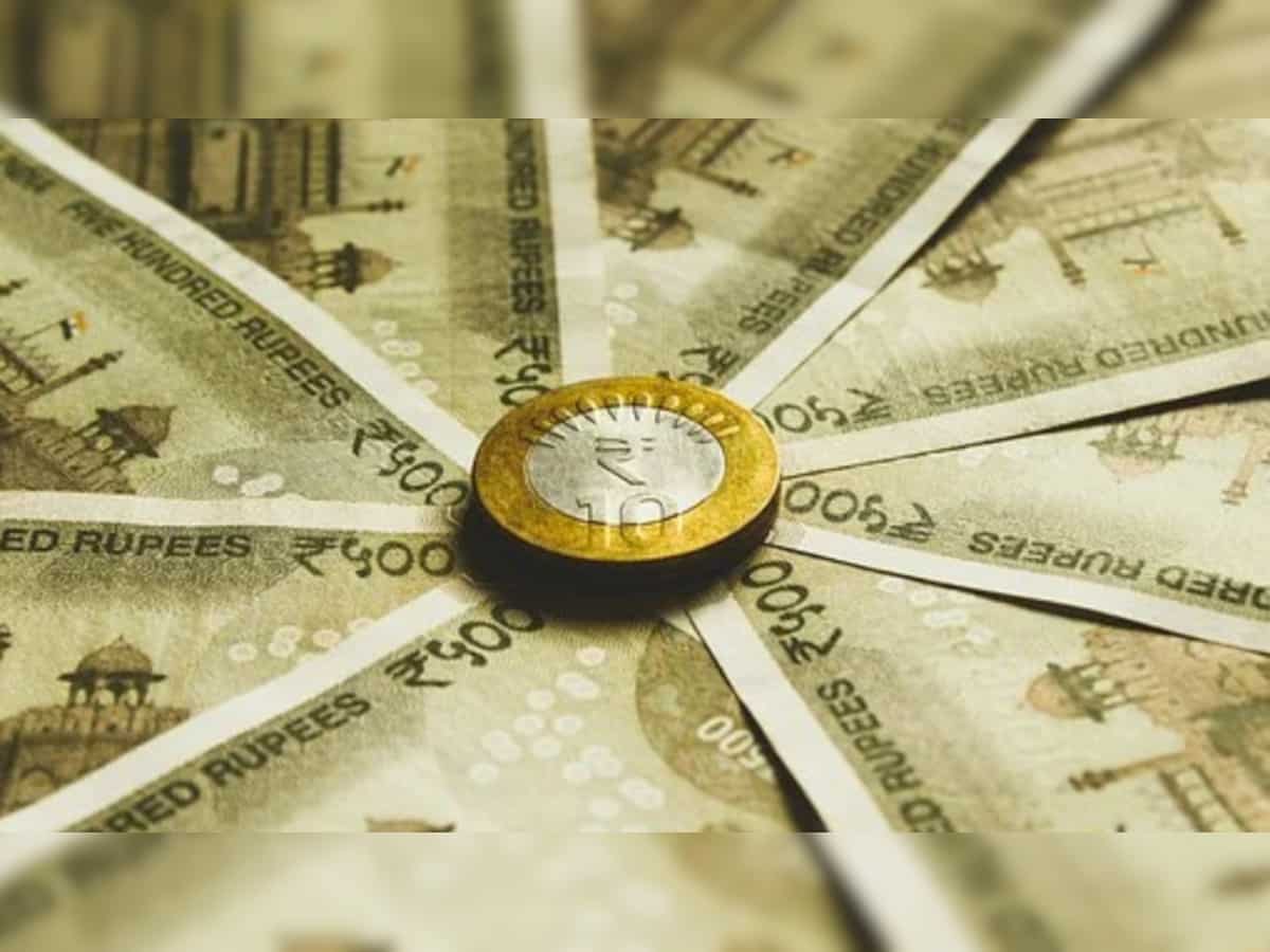 Rupee falls 7 paise to 79.33 against US
