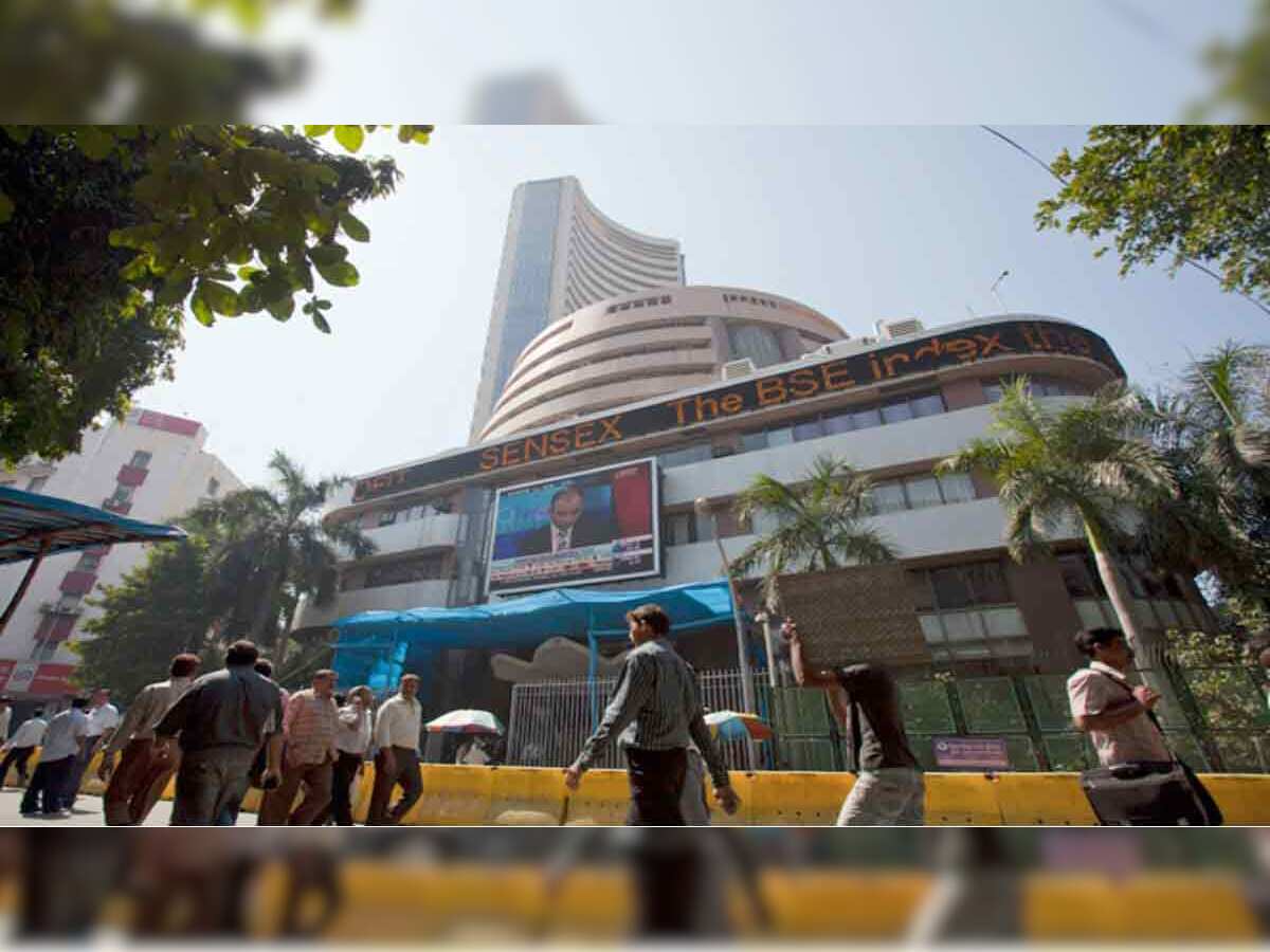 Dalal Street Corner: Weak IT earnings force market