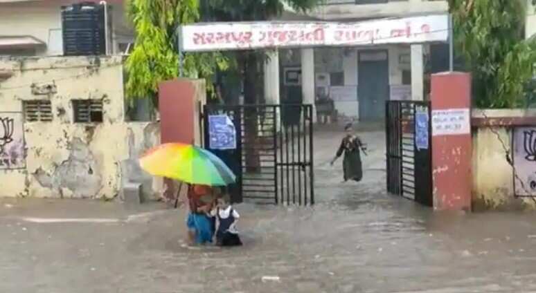 Heavy Rains Cripple Normal Life In Gujarat's Valsad; Watch Details In ...