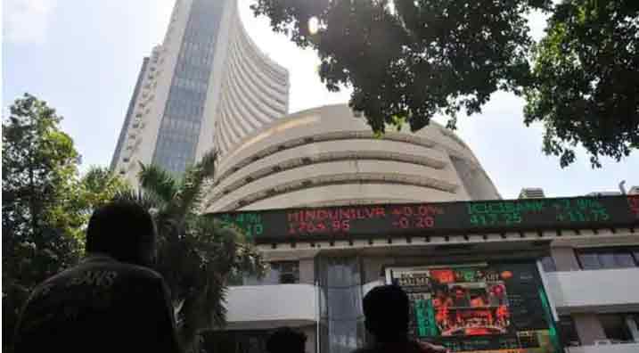Closing Bell: IT, PSU Bank force market to extend weakness to 4th session; Nifty below 16,000, Sensex sheds nearly 100 points