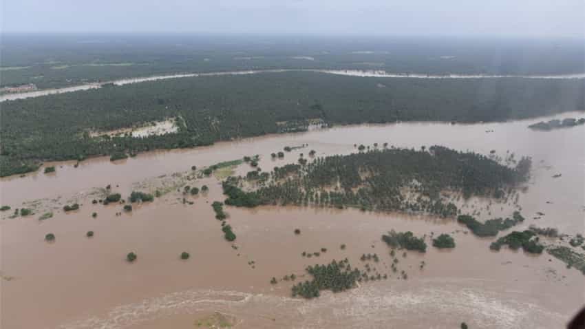AP Godavari Flood News: Hundreds of villages in Alluri Sitarama Raju, Konaseema, Eluru and West Godavari districts remain marooned